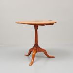 1062 7532 PEDESTAL TABLE